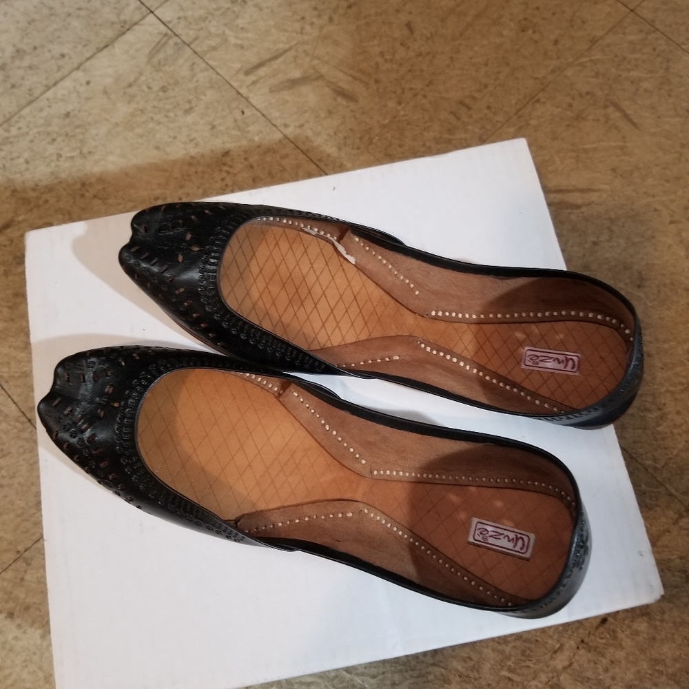 Flats - Picture 3 of 3